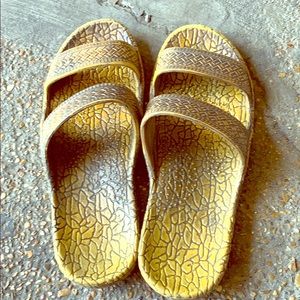 hard core turtle skin shoes